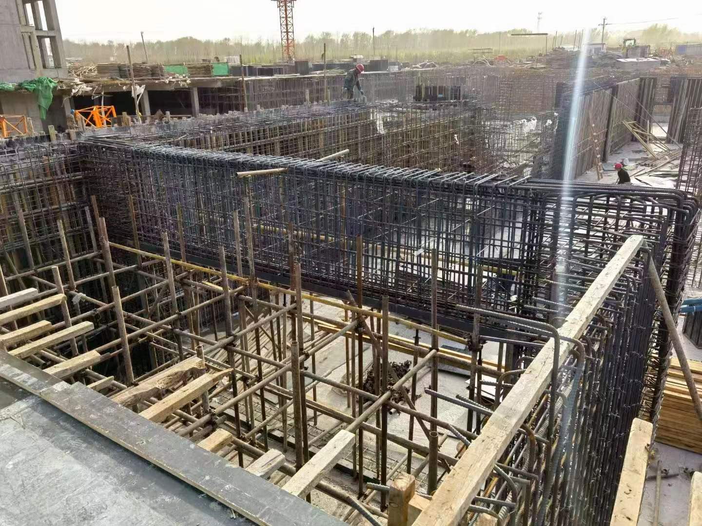 平果建筑基础筏板施工时混凝土有哪些常见问题?